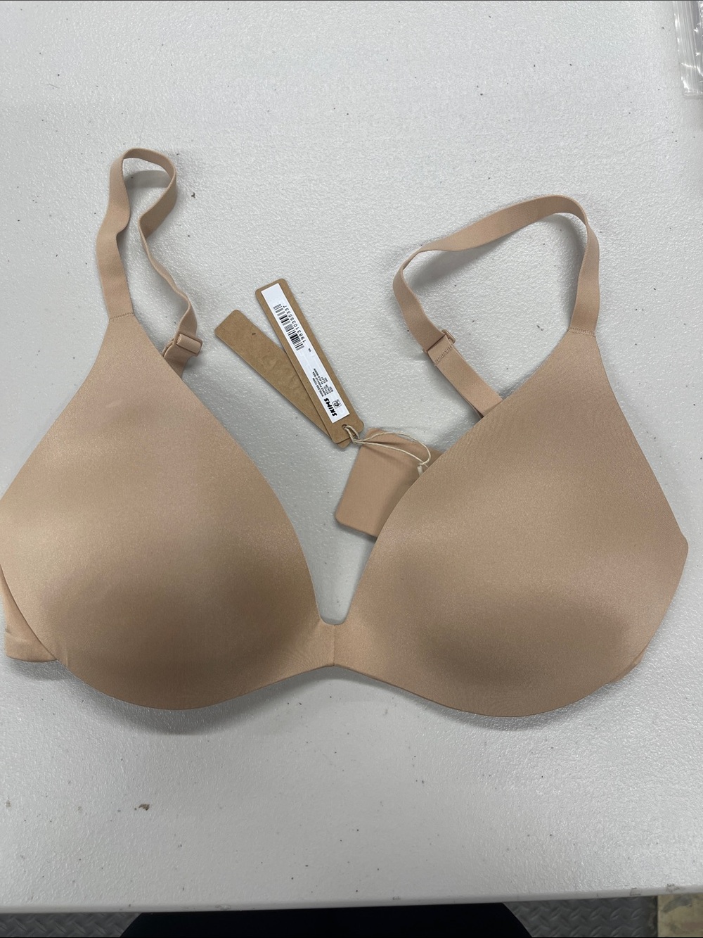 SKIMS wireless form super push up bra 34D Clay